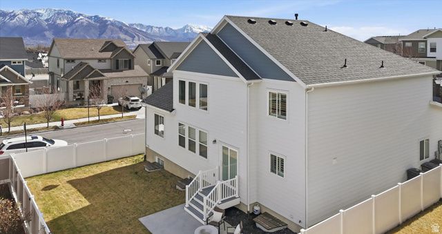 3668 W RUSHTON VIEW DR, South Jordan, UT 84095