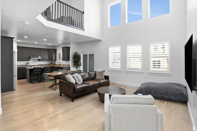 3668 W RUSHTON VIEW DR, South Jordan, UT 84095