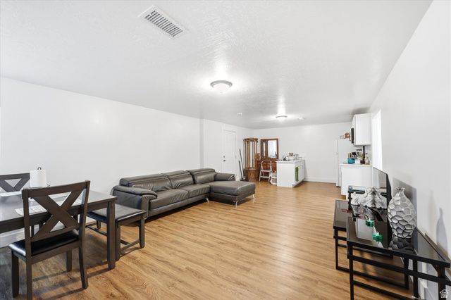 8814 W DAISY VIEW LN, Magna, UT 84044
