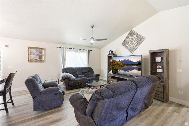 8814 W DAISY VIEW LN, Magna, UT 84044