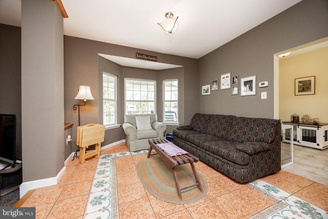 356 ROBIN LN, Collegeville, PA 19426