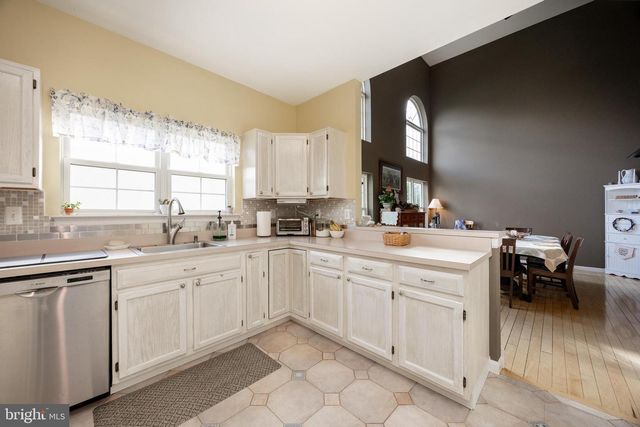 356 ROBIN LN, Collegeville, PA 19426
