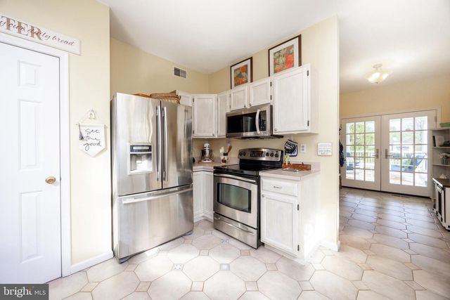 356 ROBIN LN, Collegeville, PA 19426