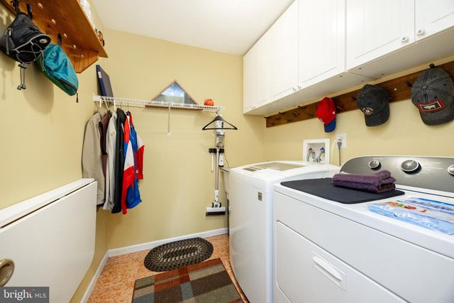 356 ROBIN LN, Collegeville, PA 19426