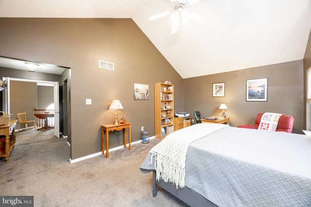 356 ROBIN LN, Collegeville, PA 19426