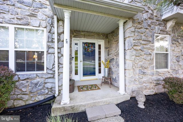 356 ROBIN LN, Collegeville, PA 19426