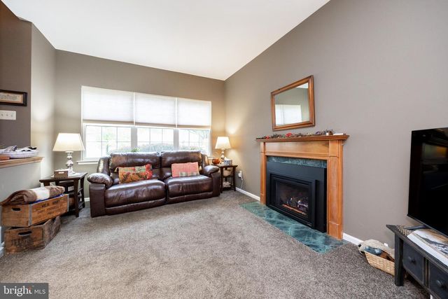 356 ROBIN LN, Collegeville, PA 19426