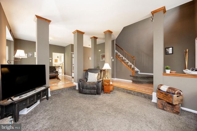 356 ROBIN LN, Collegeville, PA 19426