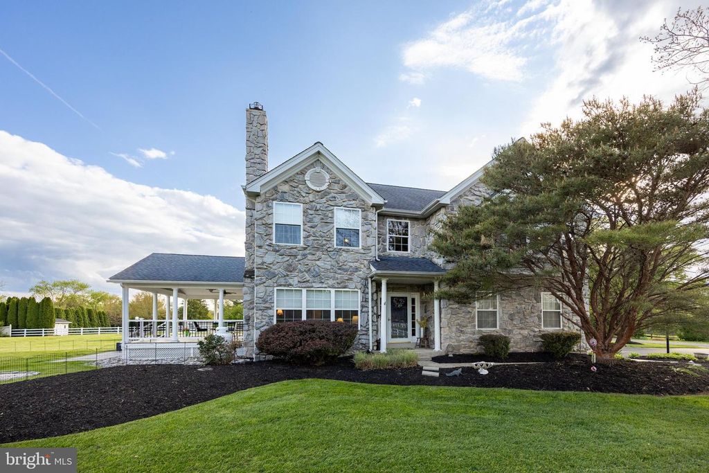 356 ROBIN LN, Collegeville, PA 19426