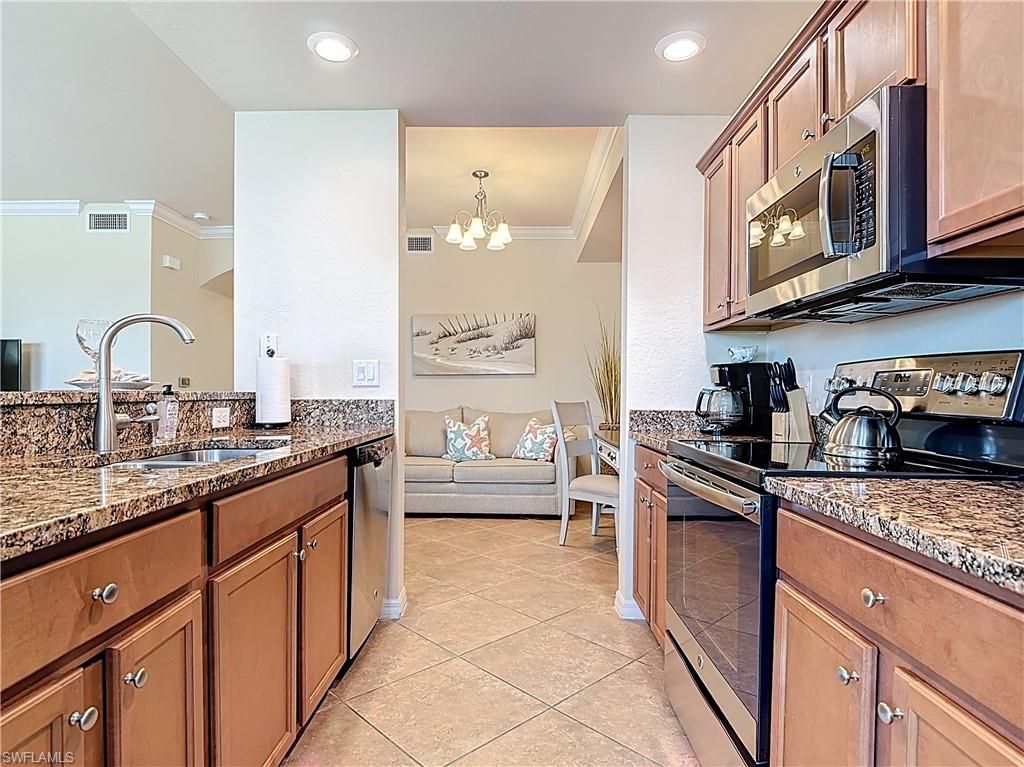 9830 Giaveno CIR 1637, NAPLES, FL 34113 — photo 5