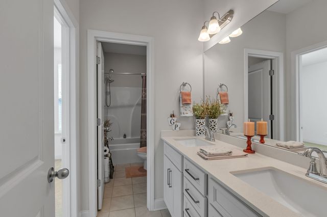 1421 Proprietors Pl, Murfreesboro, TN 37128