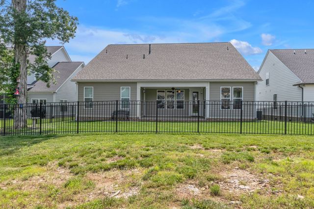 1421 Proprietors Pl, Murfreesboro, TN 37128