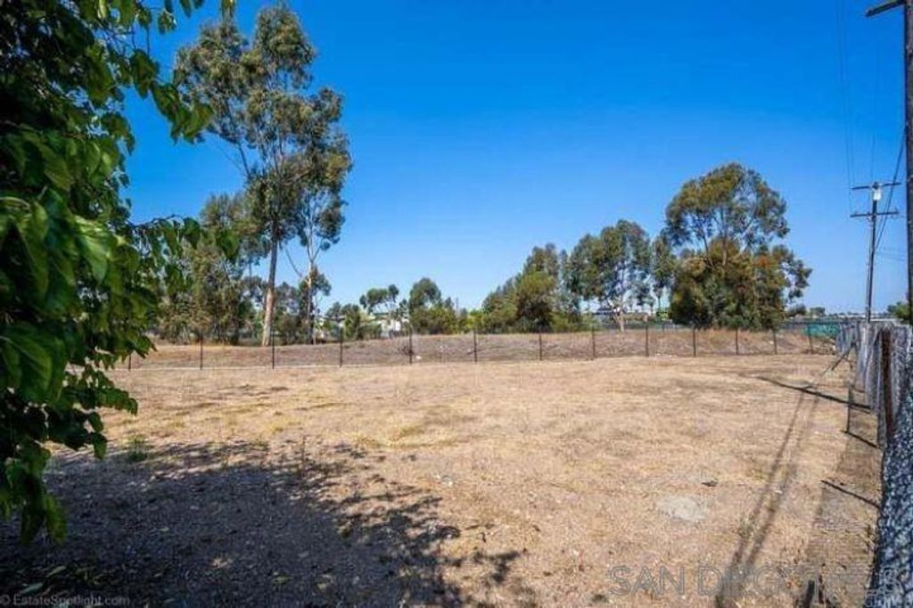 Image 4 of property listing at Address unavailable.