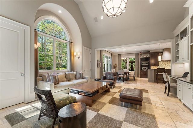 5178 S Trimble Road, Atlanta, GA 30342