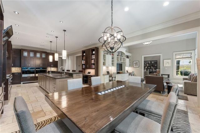 5178 S Trimble Road, Atlanta, GA 30342