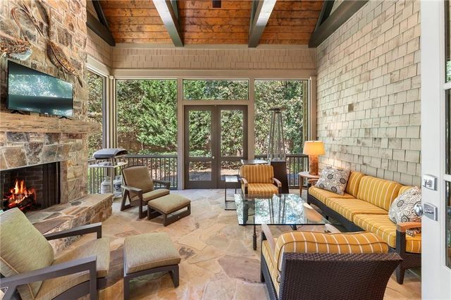 5178 S Trimble Road, Atlanta, GA 30342