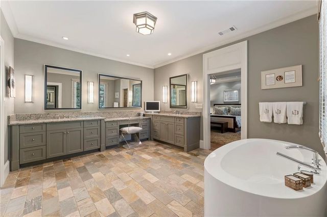 5178 S Trimble Road, Atlanta, GA 30342