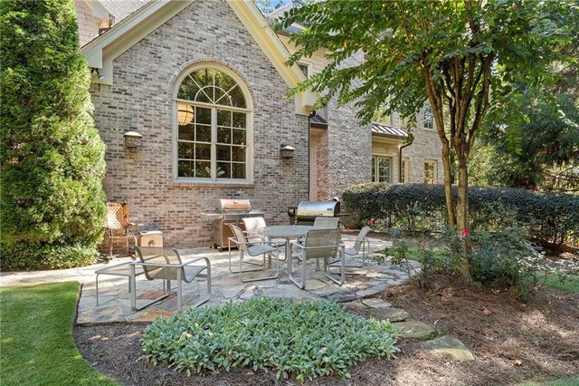 5178 S Trimble Road, Atlanta, GA 30342