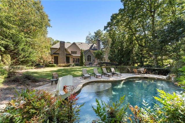 5178 S Trimble Road, Atlanta, GA 30342