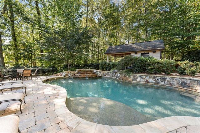 5178 S Trimble Road, Atlanta, GA 30342