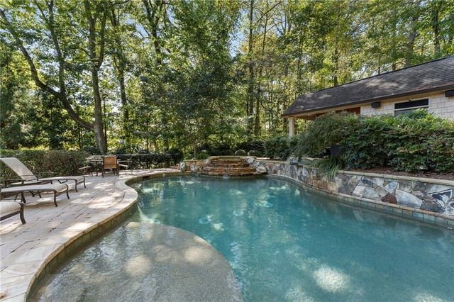 5178 S Trimble Road, Atlanta, GA 30342