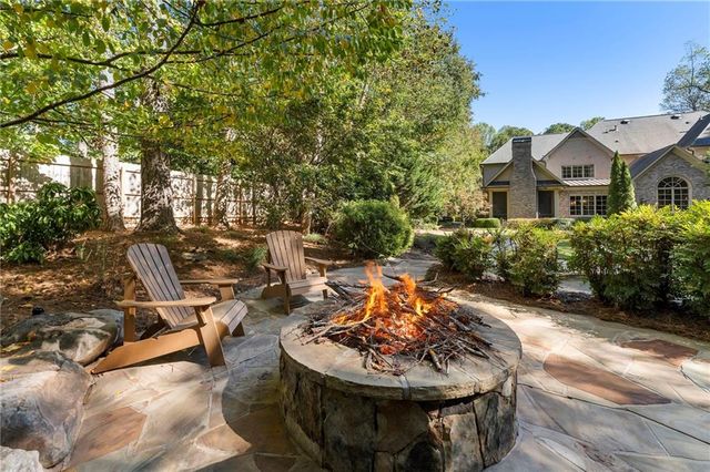 5178 S Trimble Road, Atlanta, GA 30342