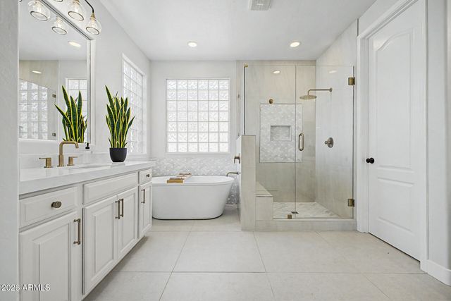 425 S CAMELLIA Drive, Chandler, AZ 85225