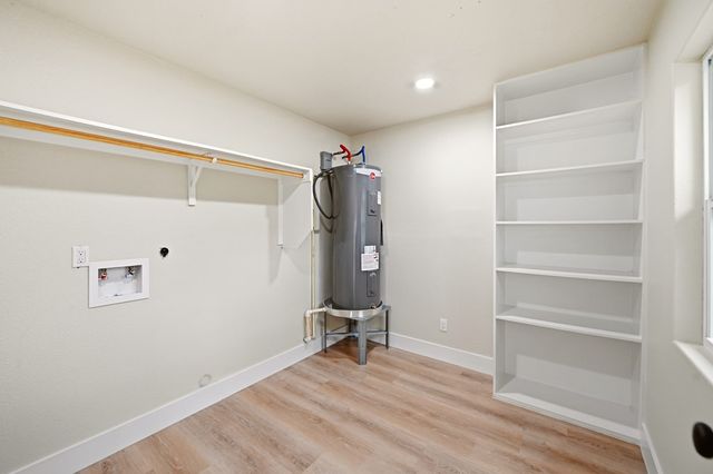 150 Oak Ridge Dr, Center Point, TX 78010