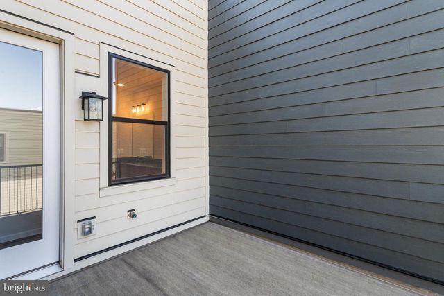 133 WARBURTON STREET, Alexandria, VA 22304