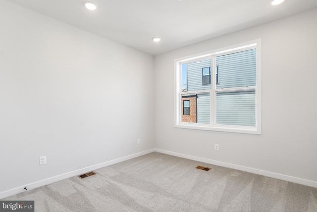 133 WARBURTON STREET, Alexandria, VA 22304