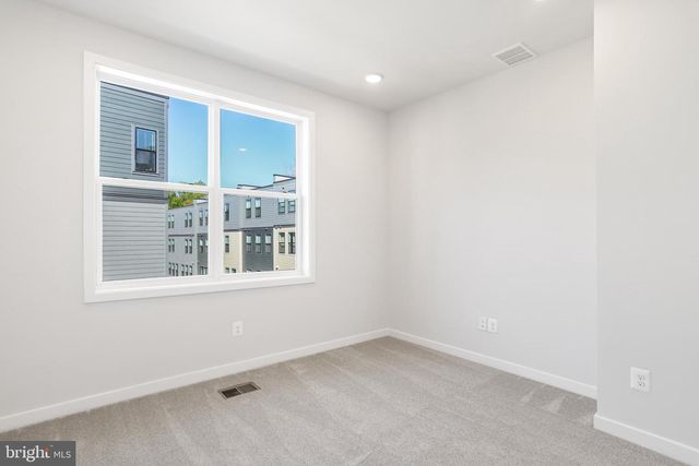 133 WARBURTON STREET, Alexandria, VA 22304