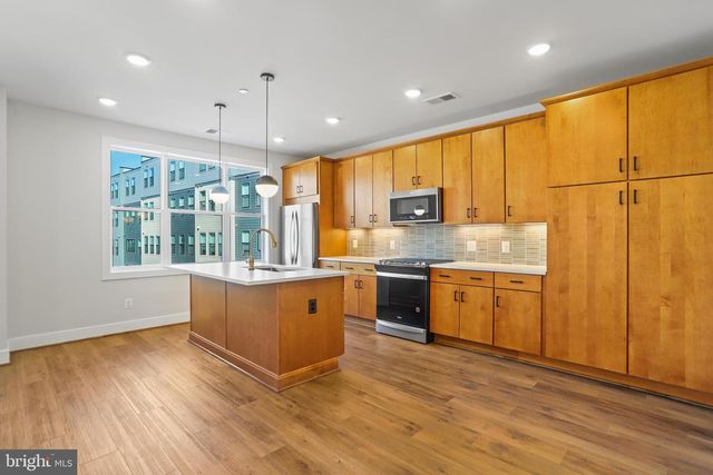 133 WARBURTON STREET, Alexandria, VA 22304