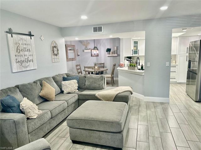 3100 Seasons WAY 108, Estero, FL 33928