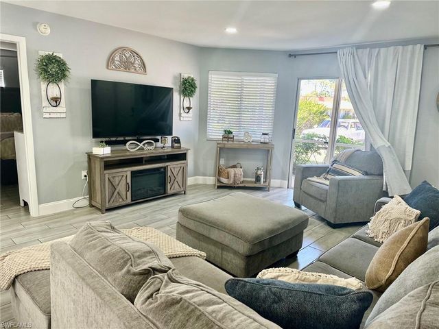 3100 Seasons WAY 108, Estero, FL 33928