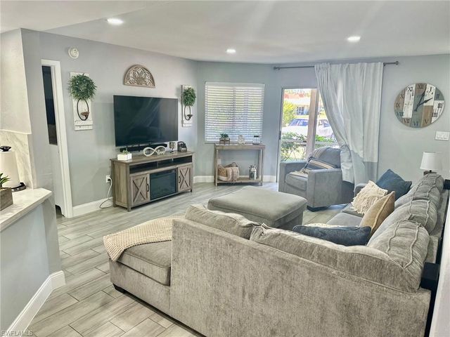 3100 Seasons WAY 108, Estero, FL 33928
