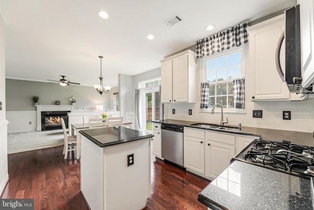 12179 OPEN MEADOW LN, Bristow, VA 20136