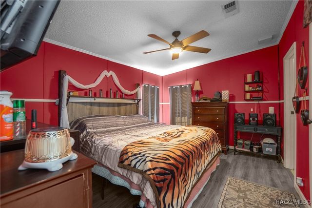 10494 N Spence Avenue, Dunnellon, FL 34433