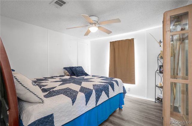 10494 N Spence Avenue, Dunnellon, FL 34433