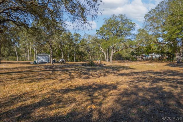 10494 N Spence Avenue, Dunnellon, FL 34433