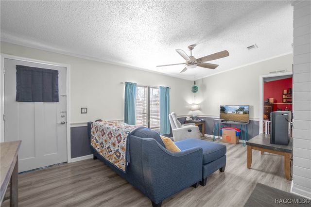 10494 N Spence Avenue, Dunnellon, FL 34433