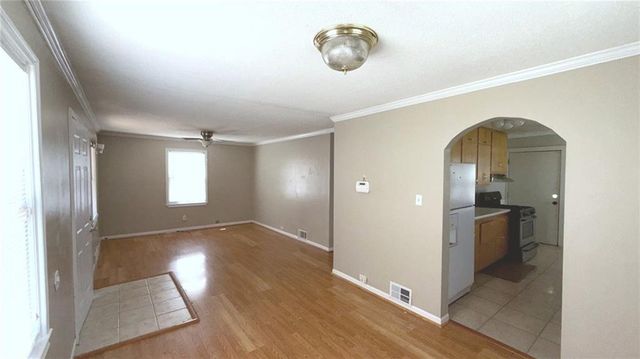 4260 NE Kelsey Road, Kansas City, MO 64116