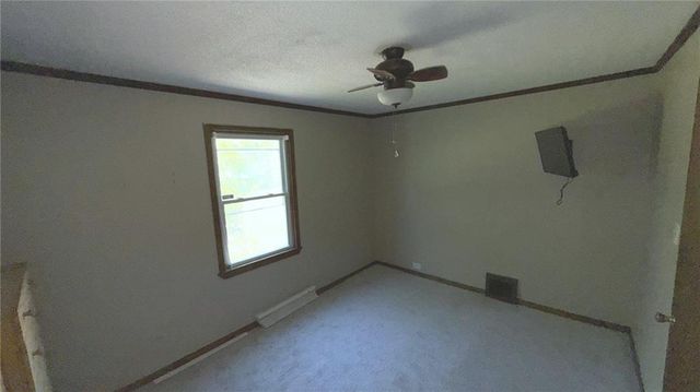 4260 NE Kelsey Road, Kansas City, MO 64116