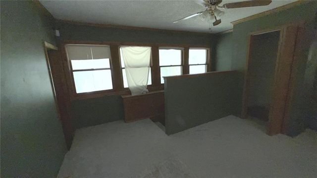 4260 NE Kelsey Road, Kansas City, MO 64116