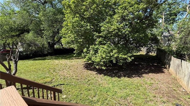 4260 NE Kelsey Road, Kansas City, MO 64116