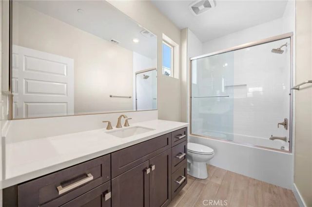 161 Scale, Irvine, CA 92618