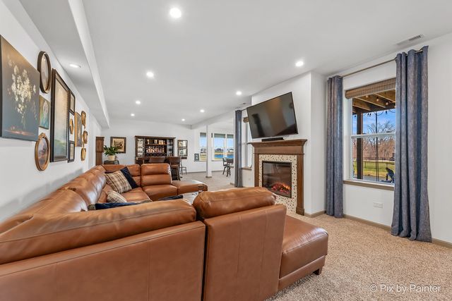 3654 Old Bridge Lane, Elgin, IL 60124