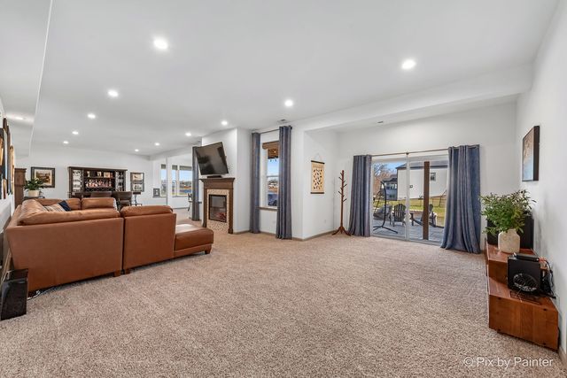 3654 Old Bridge Lane, Elgin, IL 60124