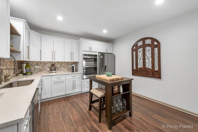 3654 Old Bridge Lane, Elgin, IL 60124