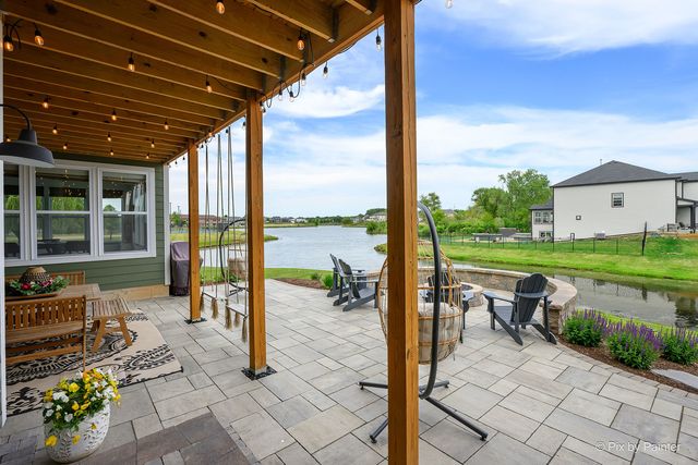 3654 Old Bridge Lane, Elgin, IL 60124