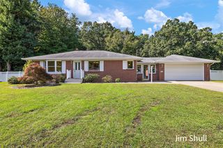 15922 Mercury Drive, Grand Haven, MI 49417